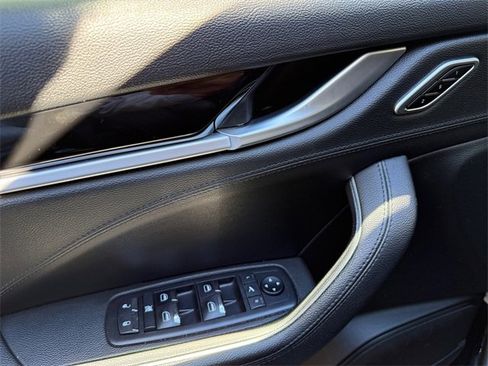 Used 2018 Maserati Levante S image 18