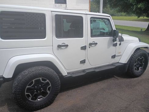 Used 2014 Jeep Wrangler Unlimited Sahara w/ Max Tow Package AWD/4WD image 6