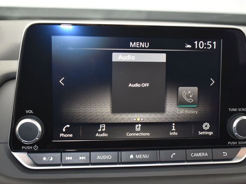 Certified 2025 Nissan Rogue SV image 8