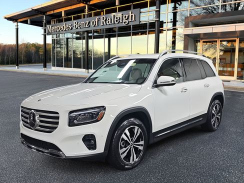 New 2025 Mercedes-Benz GLB 250 image 1