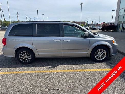 Used 2014 Dodge Grand Caravan SXT FWD image 5