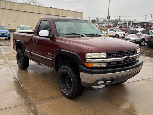 Used 2000 Chevrolet Silverado 1500 LS w/ Off-Road Chassis Pkg image 3