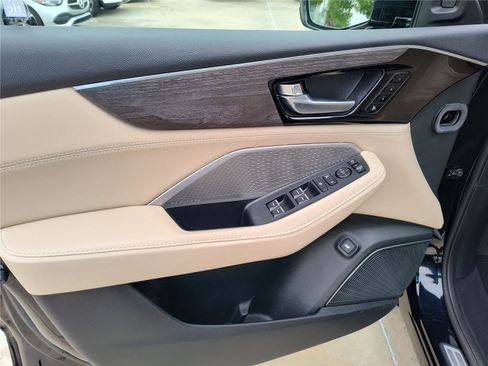 Used 2023 Acura MDX SH-AWD w/ Advance Package image 16