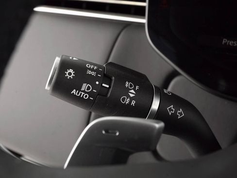Used 2023 Land Rover Range Rover SE AWD/4WD image 32