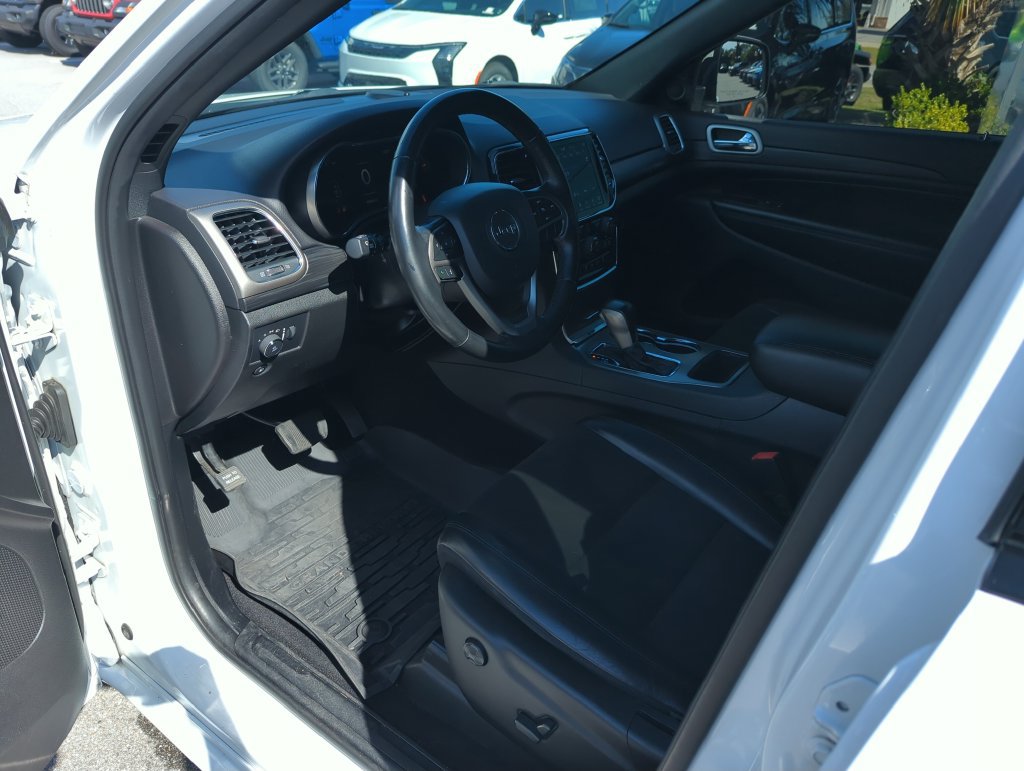 Used 2021 Jeep Grand Cherokee Laredo X AWD/4WD image 10