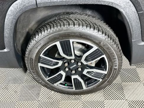 Used 2019 GMC Acadia SLT w/ Black Edition FWD image 37