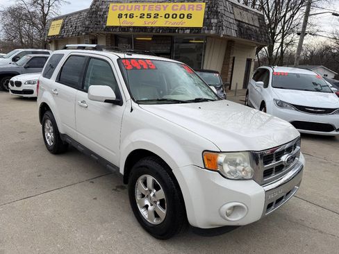 Used 2010 Ford Escape Limited image 1