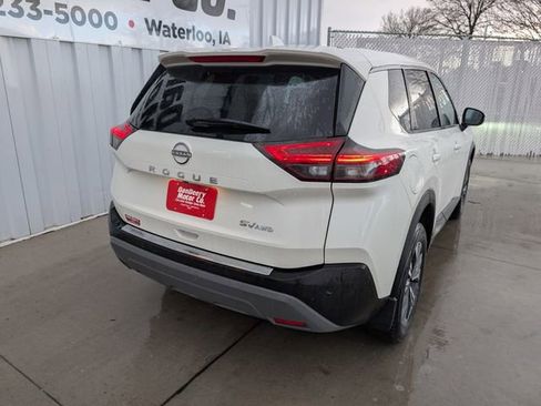 Used 2023 Nissan Rogue SV image 24