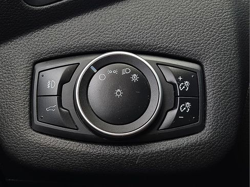 Used 2017 Ford Escape SE w/ Equipment Group 201A FWD image 17