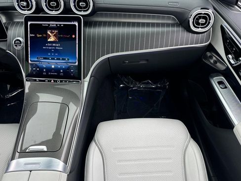 Certified 2023 Mercedes-Benz GLC 300 image 30