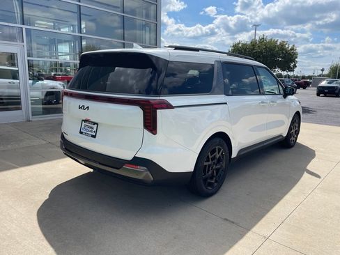 New 2027 Kia Carnival SX Prestige FWD image 5