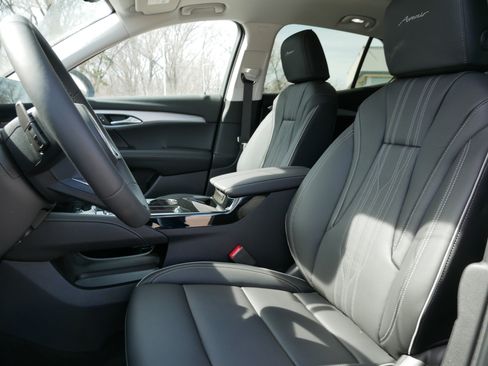 New 2026 Buick Envision Avenir image 4