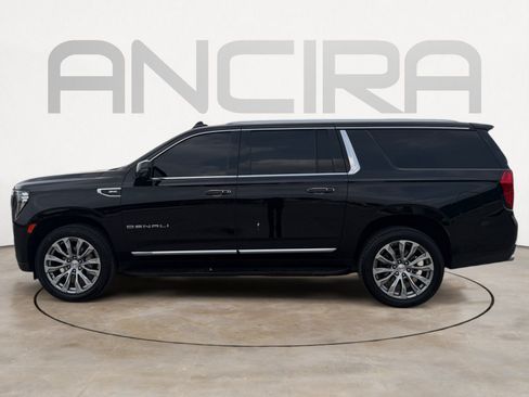 Used 2024 GMC Yukon XL Denali w/ Advanced Technology Package RWD image 11