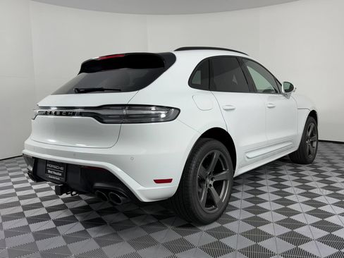Certified 2026 Porsche Macan AWD/4WD image 9