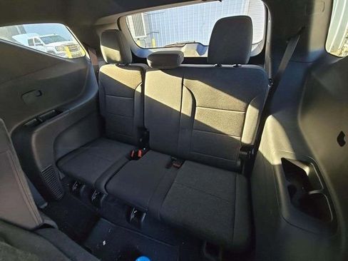 Used 2024 Chevrolet Traverse LS image 12