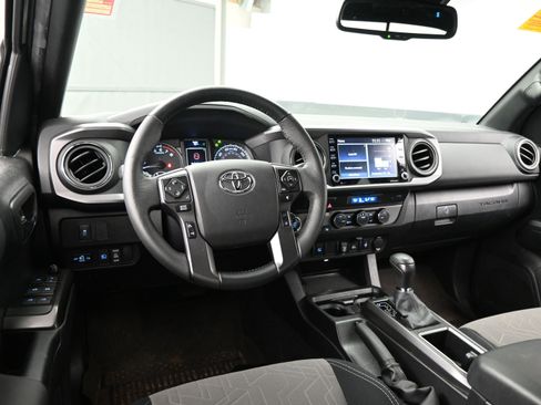 Certified 2022 Toyota Tacoma TRD Off-Road image 20