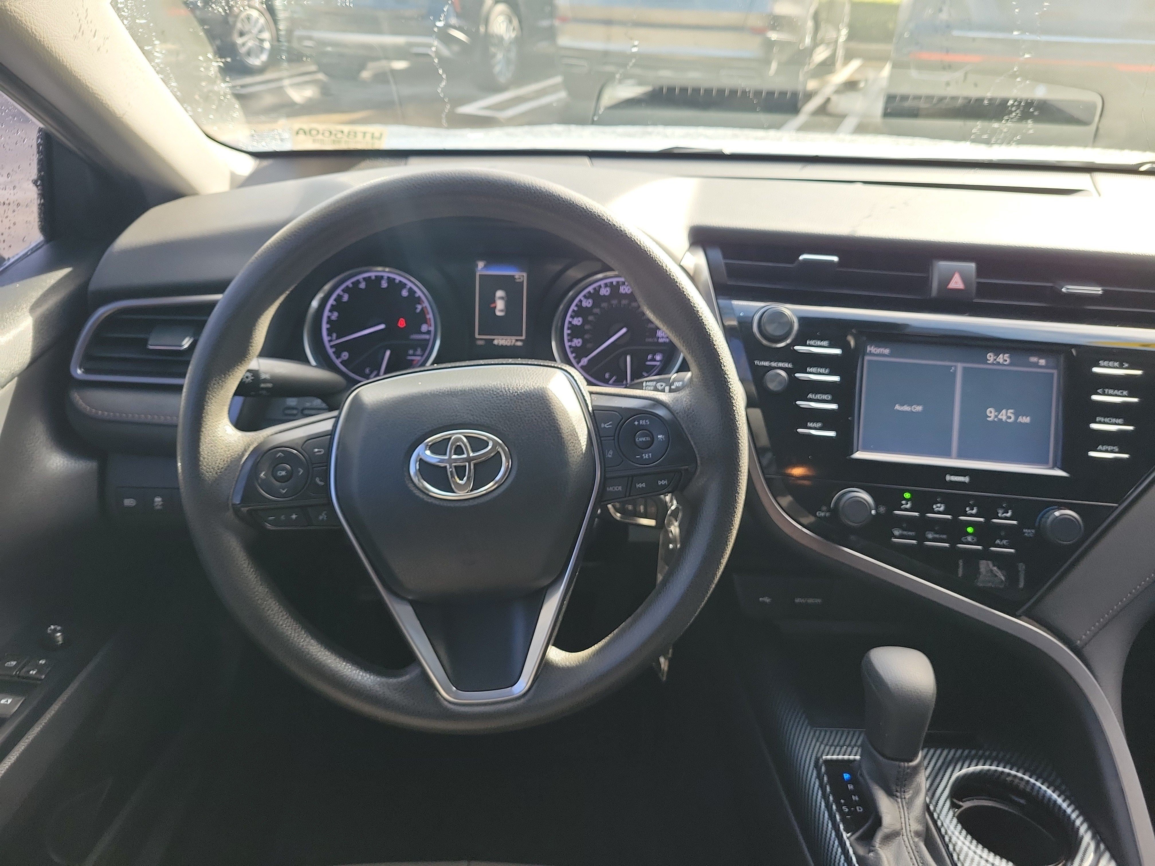 Used 2020 Toyota Camry LE FWD image 16