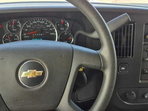 Used 2025 Chevrolet Express 3500 LT w/ LT Preferred Equipment Group RWD image 86