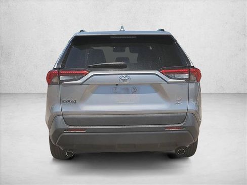 Used 2021 Toyota RAV4 LE w/ Carpet Mat Package (TMS) AWD/4WD image 7