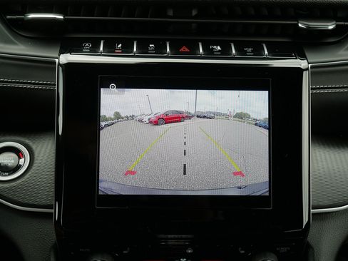 Used 2024 Jeep Grand Cherokee Laredo w/ Luxury Tech Group I AWD/4WD image 27