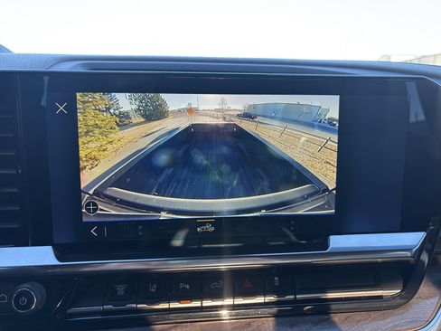 Used 2024 Chevrolet Silverado 2500 LTZ w/ LTZ Premium Package image 9