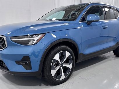 Certified 2025 Volvo XC40 B5 Plus