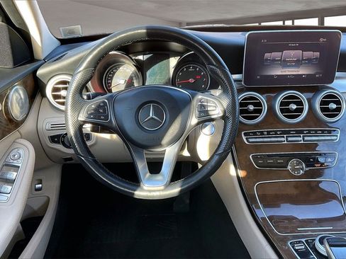 Used 2017 Mercedes-Benz C 300 4MATIC Sedan image 8