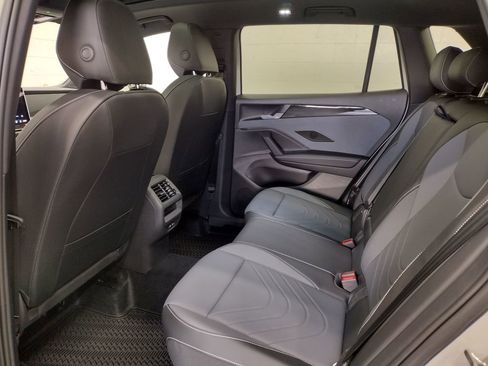 New 2026 Volkswagen Tiguan SE R-Line image 27