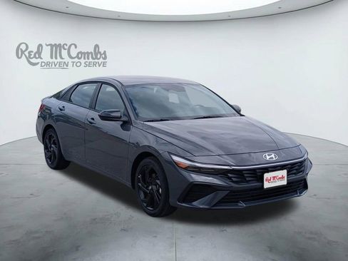 New 2026 Hyundai Elantra SEL Sport Premium FWD image 7