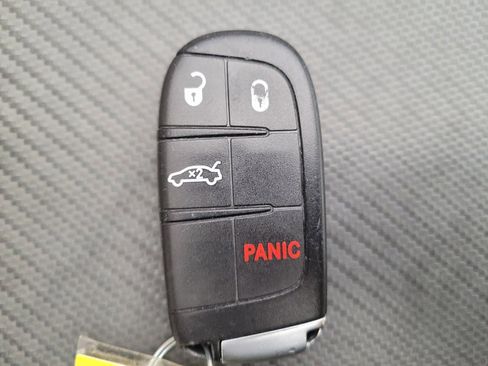 Used 2018 Dodge Challenger SXT image 32