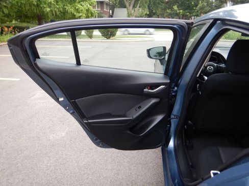 Used 2014 MAZDA MAZDA3 i Touring FWD image 16