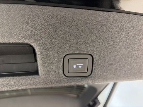 New 2026 Chevrolet Traverse LT w/ Sun and Wheel Package image 16