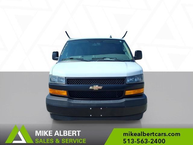Used 2020 Chevrolet Express 2500 w/ Driver Convenience Package RWD image 2