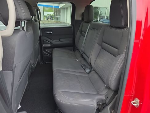 Used 2022 Nissan Frontier SV AWD/4WD image 14