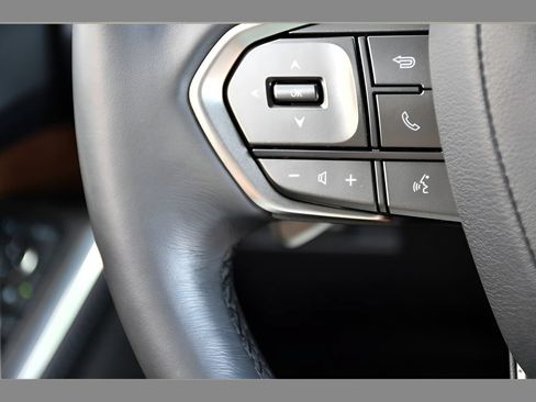 Used 2024 Lexus GX 550 w/ Accessory Package (Z1) AWD/4WD image 35