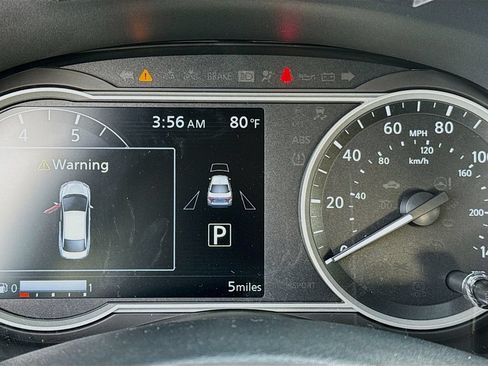 Used 2025 Nissan Versa SR w/ Trunk Package FWD image 12