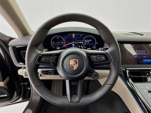New 2026 Porsche Panamera 4 image 16