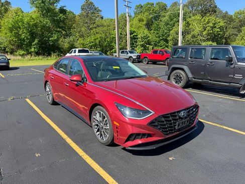 Used 2023 Hyundai Sonata Limited FWD image 3