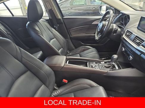 Used 2018 MAZDA MAZDA3 Touring image 10