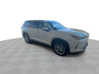 Used 2024 Toyota Grand Highlander AWD video 2