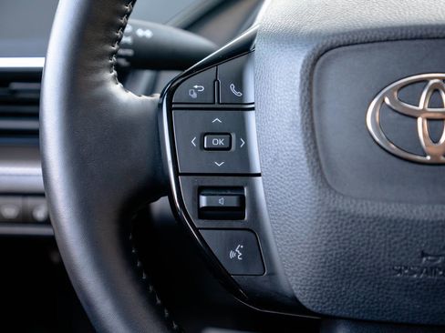 Used 2023 Toyota Prius XLE AWD/4WD image 16