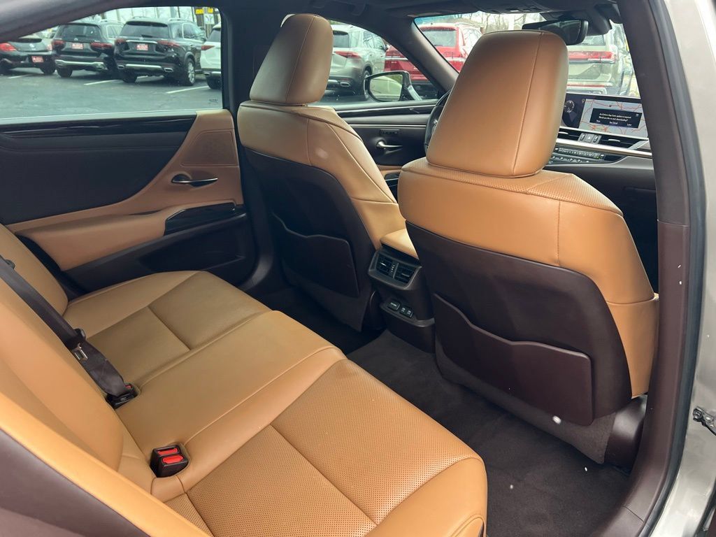 Used 2019 Lexus ES 350 w/ Premium Package FWD image 26