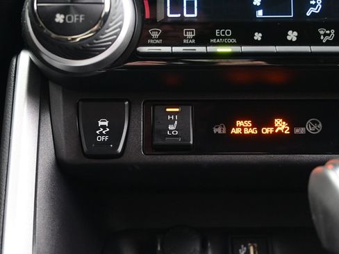 Used 2025 Toyota RAV4 XLE Premium w/ Weather Package AWD/4WD image 22