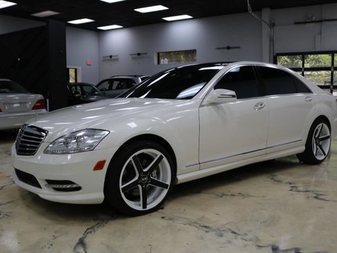 Used 2013 Mercedes-Benz S 550 4MATIC w/ Sport Pkg image 9
