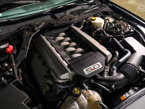 Used 2016 Ford Mustang GT image 17