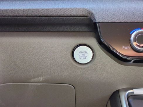 New 2026 Kia Carnival EX image 18