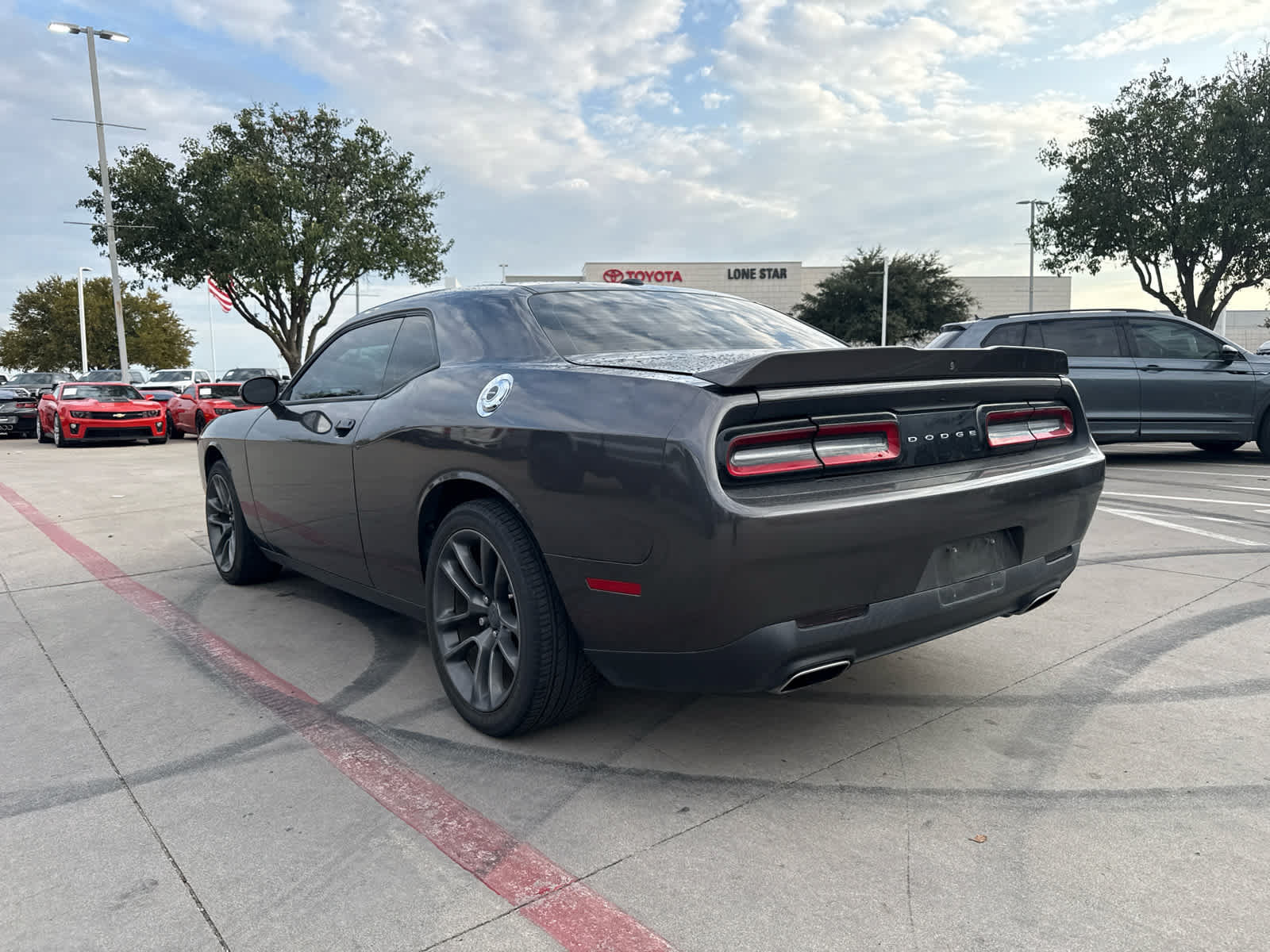 Used 2021 Dodge Challenger SXT RWD image 4