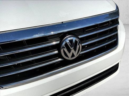 Used 2020 Volkswagen Passat 2.0T S image 30