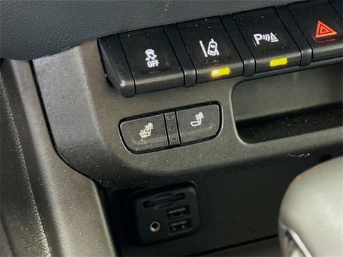 Used 2022 Chevrolet Colorado Z71 w/ Trail Boss Package image 20