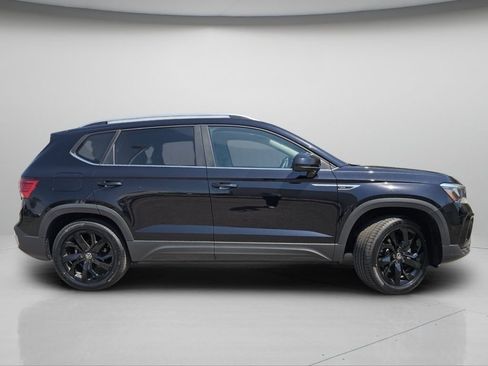 Used 2023 Volkswagen Taos SE w/ Panoramic Sunroof Package AWD/4WD image 24